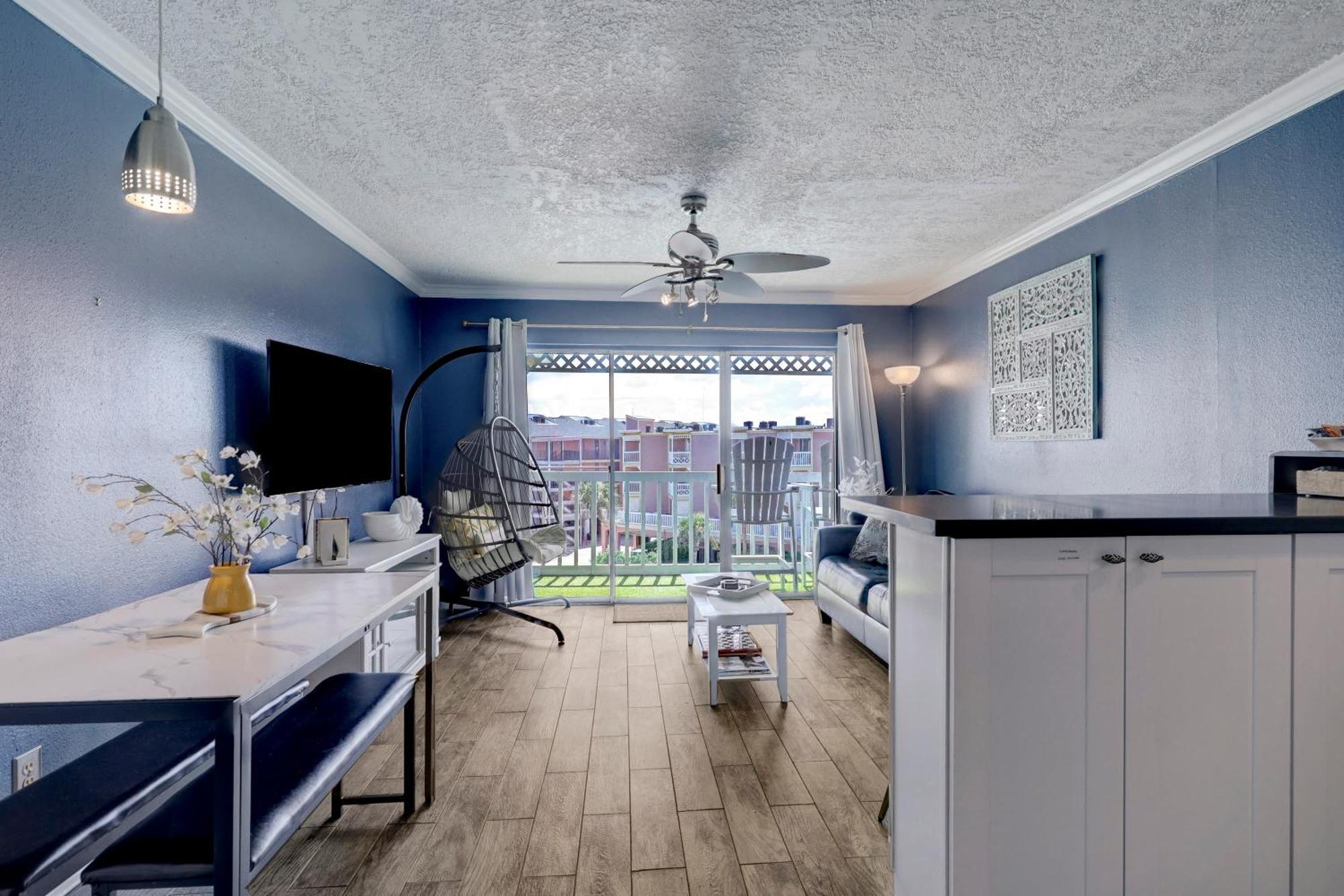 Beautiful Ocean Views At The Victorian Apartment กาลเวสตัน ภายนอก รูปภาพ